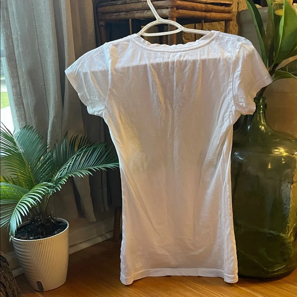 Hurley White V-Neck Surf California T-Shirt - Picture 2 of 4